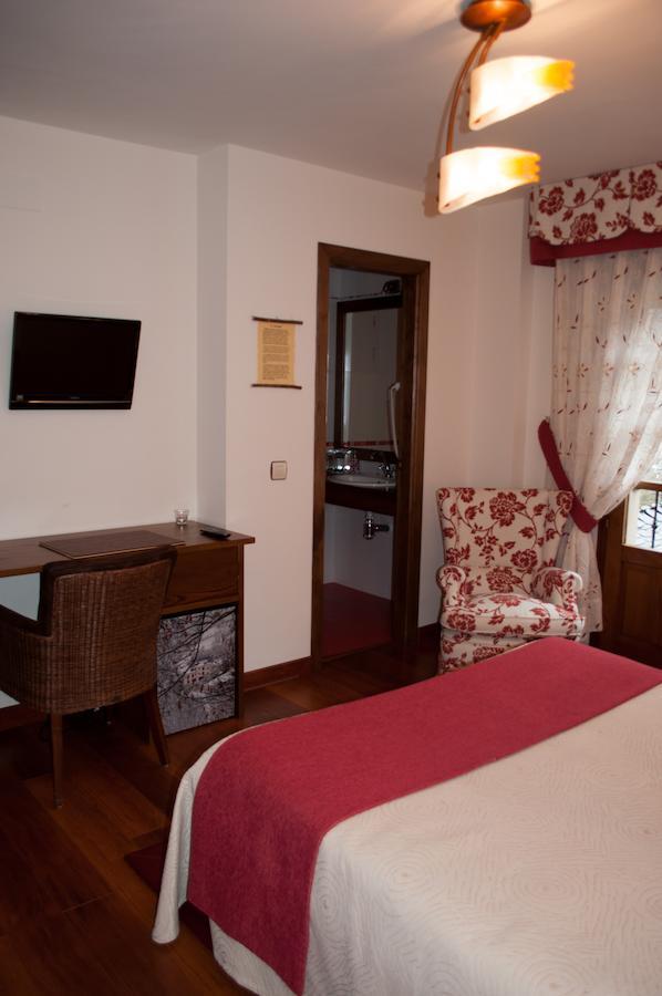 Hotel El Mirador De Fuentes Del Narcea Moncó Zimmer foto